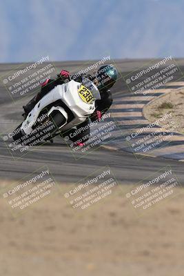 media/Nov-16-2025-Race Pace (Sun) [[8c5fa54630]]/Verified Riders/8-Turn 12 (120pm)/